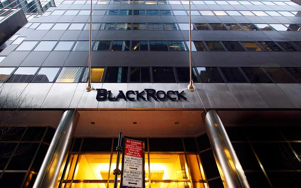 Τα «βρόντηξε» η BlackRock από τον Κηφισό μετά από 11 χρόνια – Αναστολή της επένδυσης